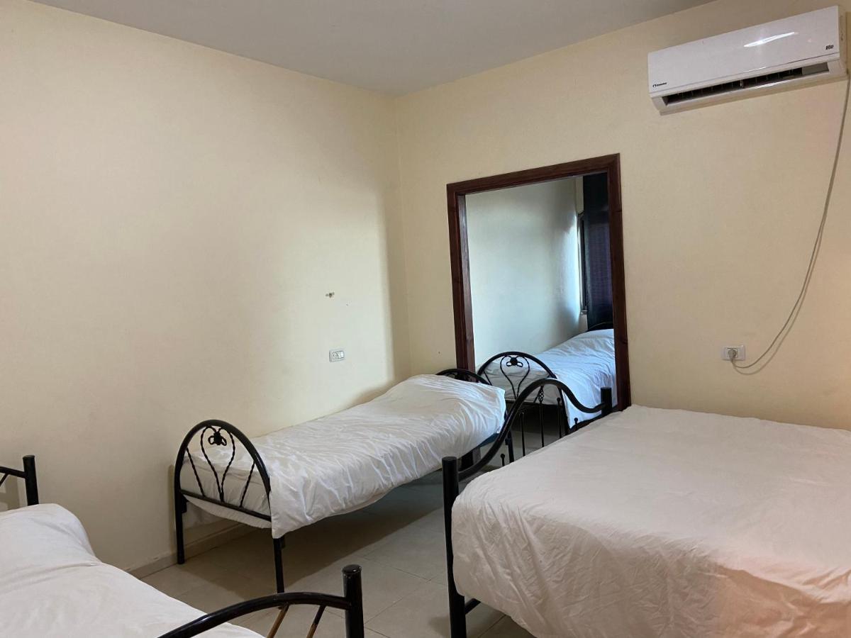 Jericho Waleed'S Hostel Exterior photo